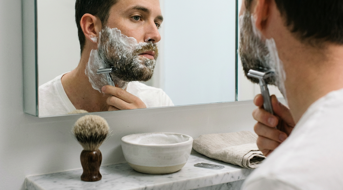 Raser une barbe de 3–5 jours : méthode pour éviter l’accroche